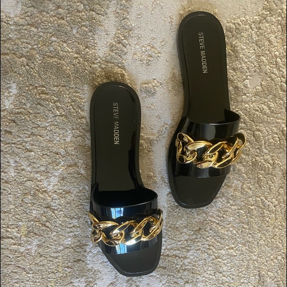 Steve Madden Shoes - NWOT Steve Madden Black glossy slides with gold buckles size 7